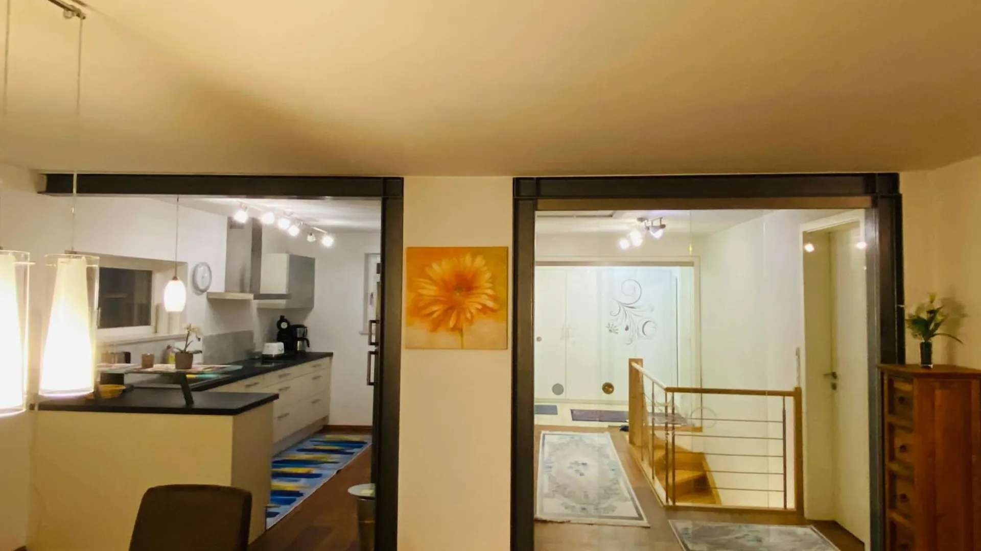 Fewo Luxus Wohnung Im Eigenen Ferienhaus, 120 Qm, Naehe Regensburg Mit Balkon, Terrasse & Garten, Gute Zuganbindung Laber